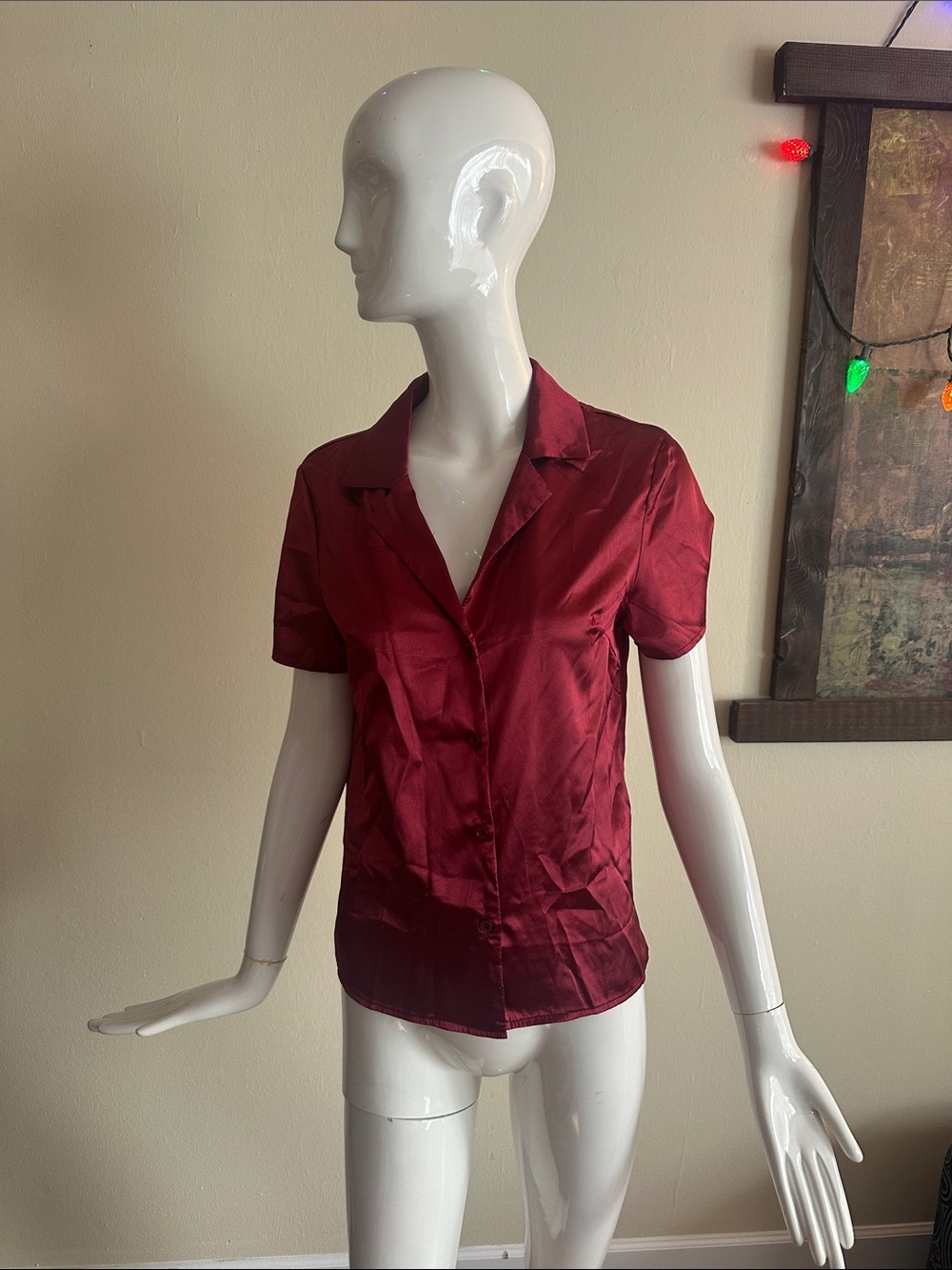 SHEIN Burgundy Satin Short-Sleeve Button-Up Top